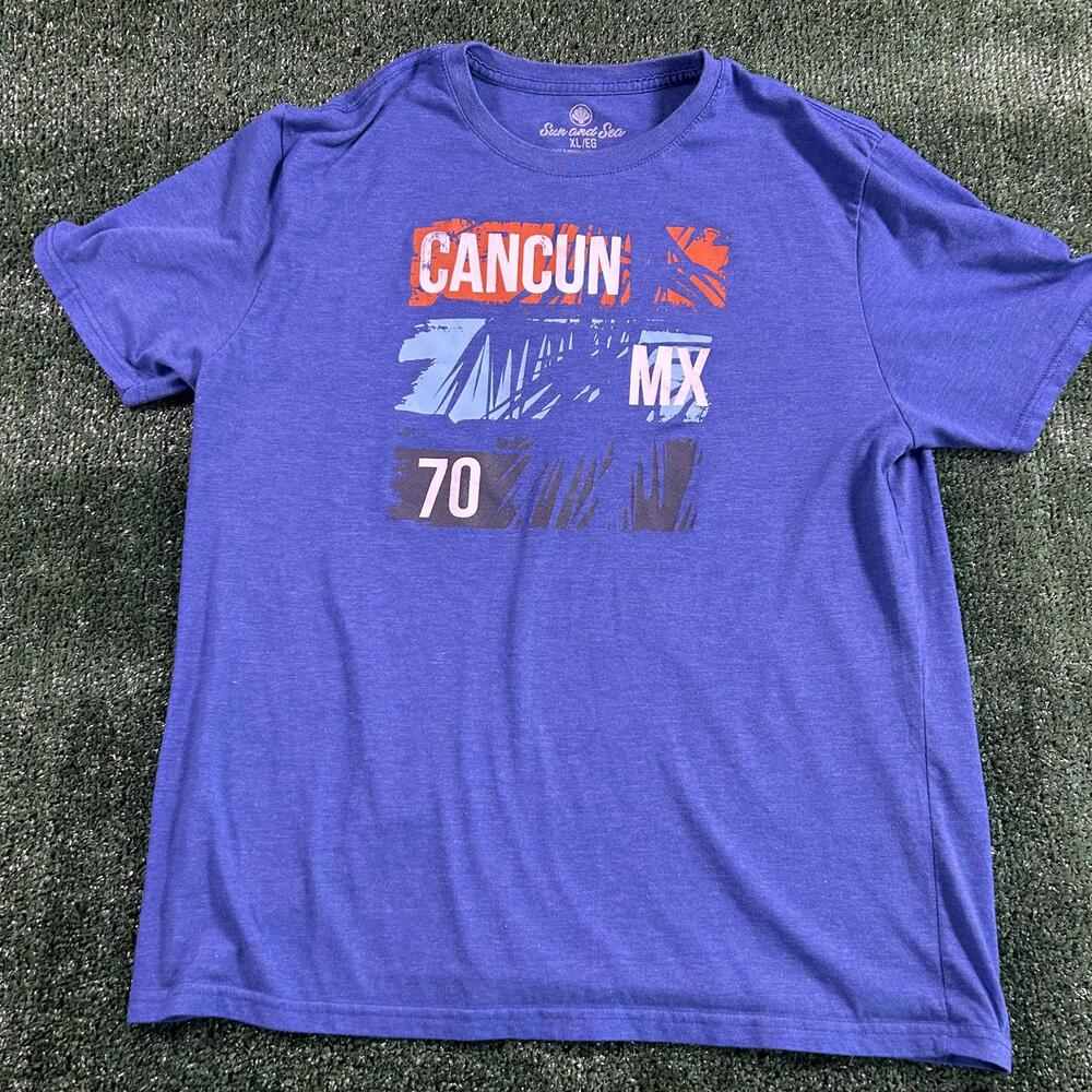 Sun and Sea Men's Blue Cancun Graphic T-Shirt. XL